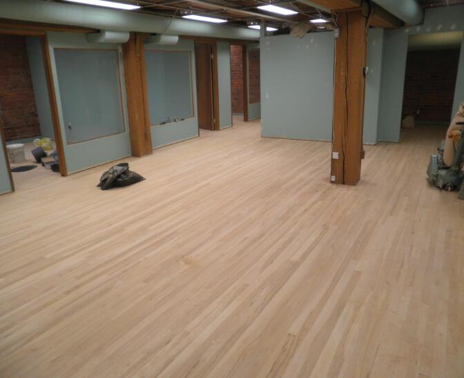 Vinyl Floring Installation Project https://ineedflooring.ca/wp-content/uploads/2023/01/8.jpg